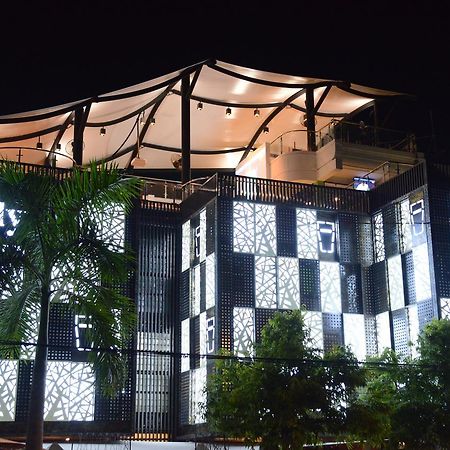 Ned Kelly Hotel & Irish Pub Mandalay Esterno foto