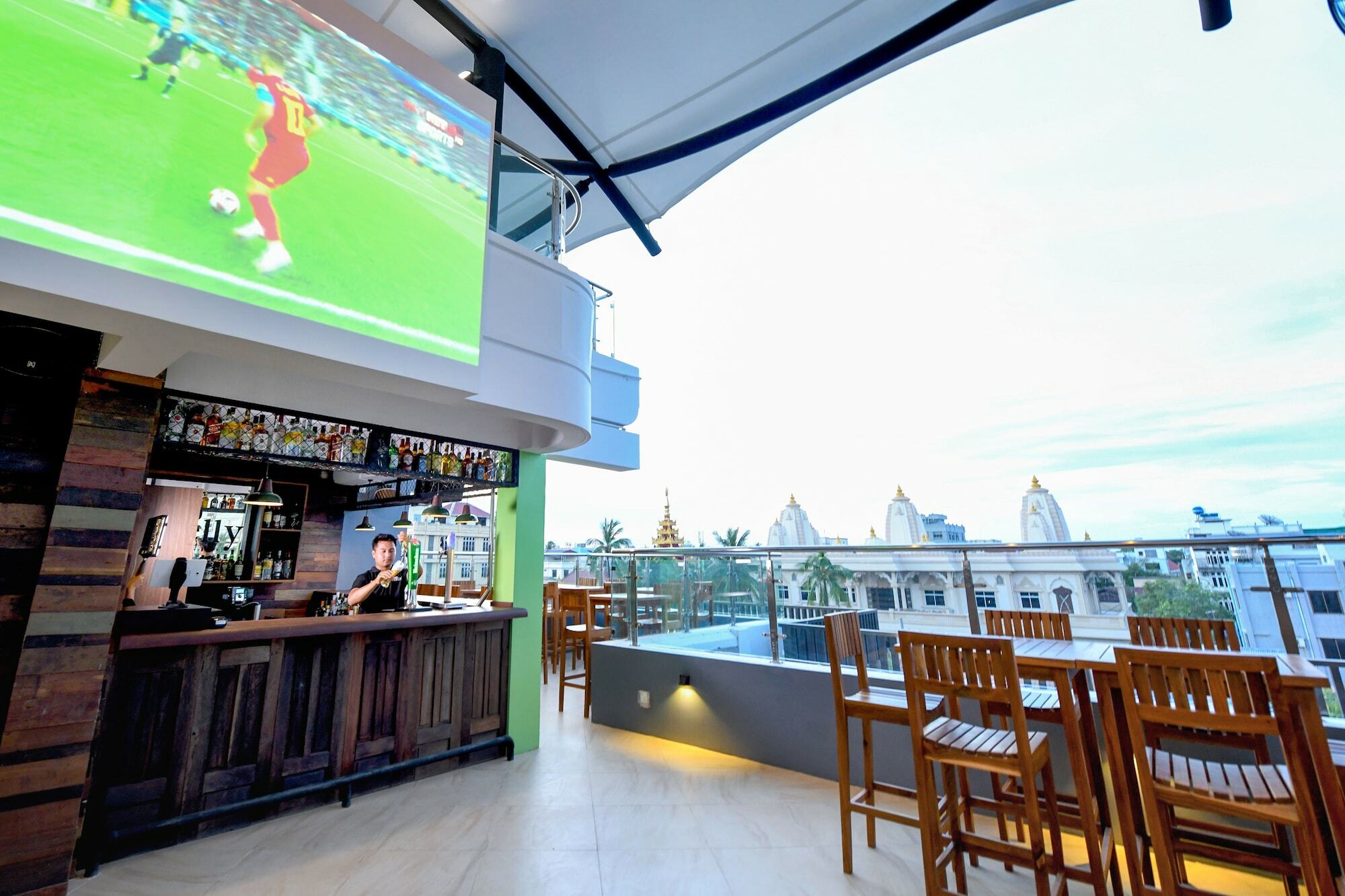 Ned Kelly Hotel & Irish Pub Mandalay Esterno foto